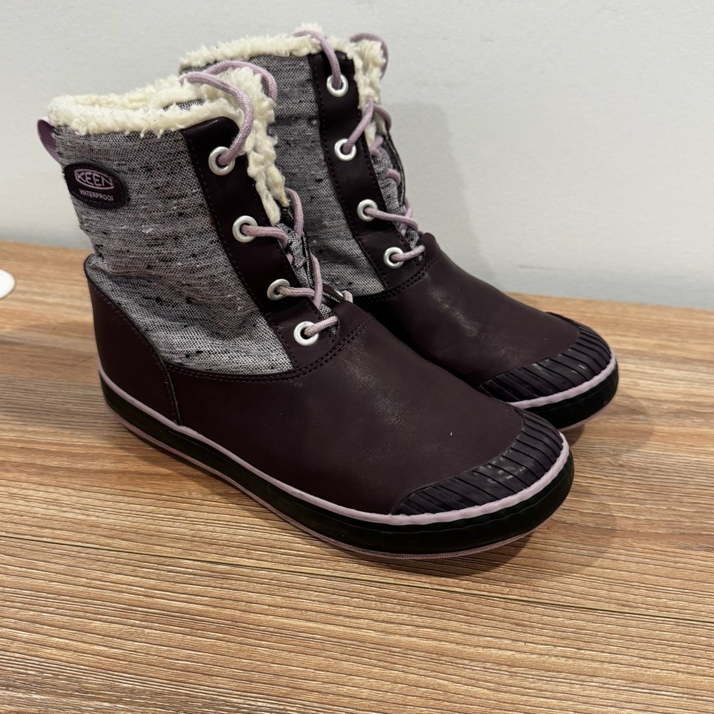 Keen Elsa Kids Size 5 Waterproof Snow Boots Purple‎ Plum 1015491